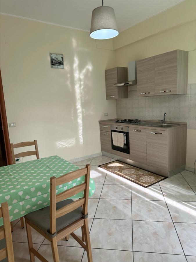 In Famiglia Apartment And Rooms For Pompei, Amalfi, Sorrento And Salerno 산테지디오델몬테알비노 외부 사진