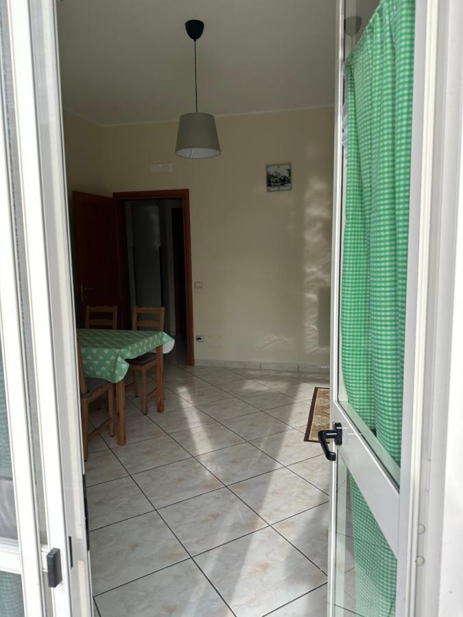 In Famiglia Apartment And Rooms For Pompei, Amalfi, Sorrento And Salerno 산테지디오델몬테알비노 외부 사진