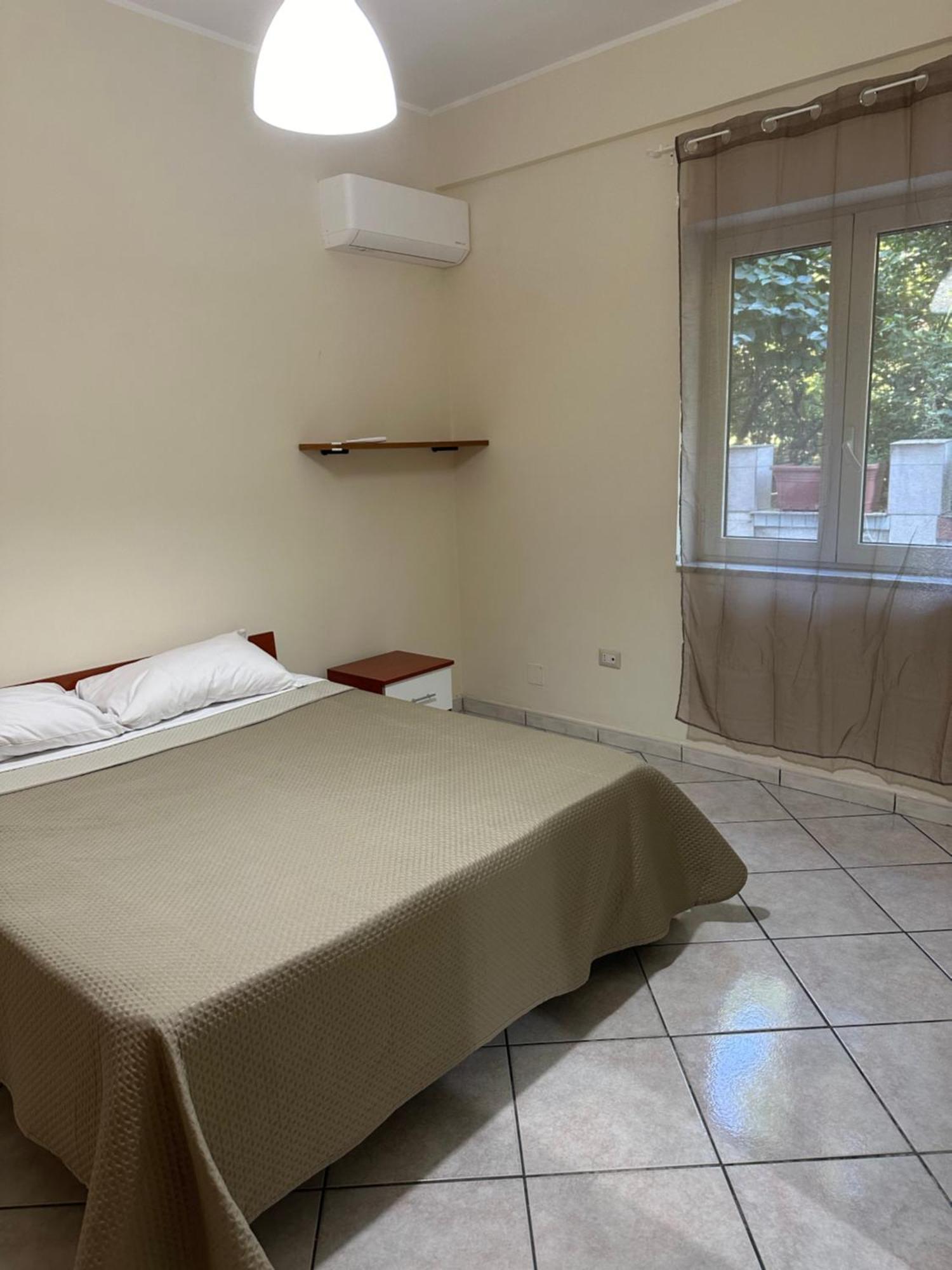 In Famiglia Apartment And Rooms For Pompei, Amalfi, Sorrento And Salerno 산테지디오델몬테알비노 외부 사진